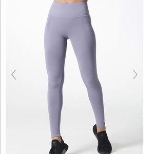Nux leggings in gray mineral wash size Small